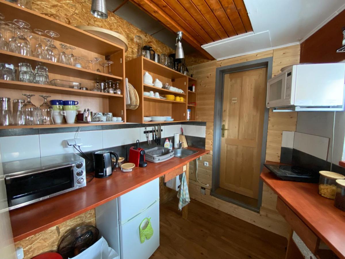 Ferienwohnung U Vrabcaka Zlonin Exterior foto