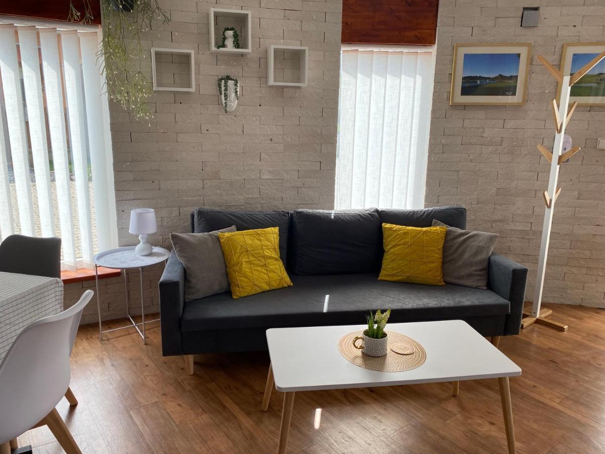Ferienwohnung U Vrabcaka Zlonin Exterior foto